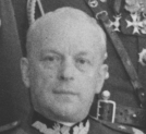 Bronisław Regulski, generał brygady WP, zastępca I wiceministra spraw wojskowch w otoczeniu oficerów w 1936 r.