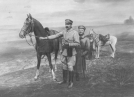 Józef Piłsudski, dowódca I Brygady Legionów - fotografia sytuacyjna z Kasztanką.