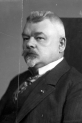 Seweryn Samulski, prezes Rady Interesantów Targów Poznańskich. Fotografia portretowa.