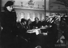 Scena z filmu Józefa  Lejtesa "Róża" z 1936 roku.