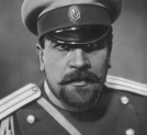 Bogusław Samborski jako pułkownik żandarmerii Sierow w jednej ze scen filmu „Na Sybir”.  (2)