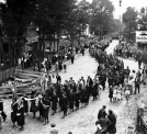 Uroczystość przeniesienia zwłok Jana Kasprowicza z cmentarza w Zakopanem do grobowca - mauzoleum na Harendzie w sierpniu 1933 roku.