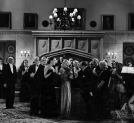 Scena z filmu Michała Waszyńskiego "U kresu drogi" z 1939 r.