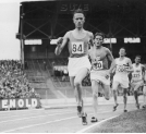 Bieg na 5000 metrów podczas II Mistrzostw Europy w Lekkoatletyce (dla mężczyzn) w Paryżu we wrześniu 1938 r.