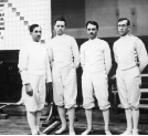 Polscy zawodnicy na mecz szermierczy Wojskowy Klub Sportowy Żoliborz - Honved Tiszti Vivo Klub Budapeszt w maju 1938 r.