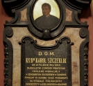 Tablica epitafijna księdza Karola Szczeklika.