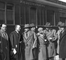 Powitanie na dworcu w Warszawie dziennikarzy czechosłowackich przybyłych na zebranie międzysłowiańskiego komitetu porozumienia literackiego w kwietniu 1931 roku.