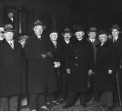Powitanie na Dworcu Głównym w Warszawie przybyłego z Moskwy posła Stanisława Patka  w kwietniu 1932 roku.