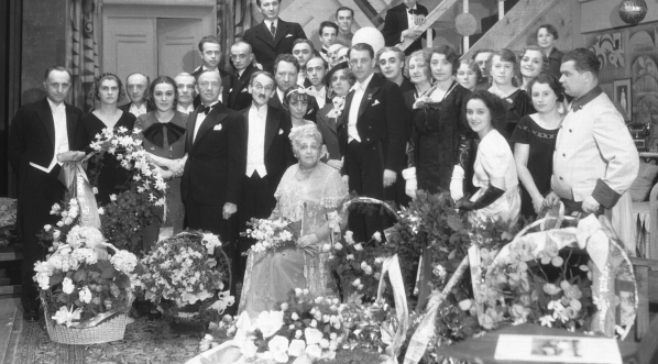  Jubileusz 45-lecia pracy artystycznej Wandy Siemaszkowej zorganizowany w Teatrze im. Juliusza Słowackiego w Krakowie w kwietniu 1934 roku.  