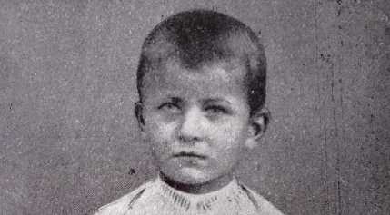  Władysław Strzelecki w roku 1895 w Buturlinówce w Rosji.  