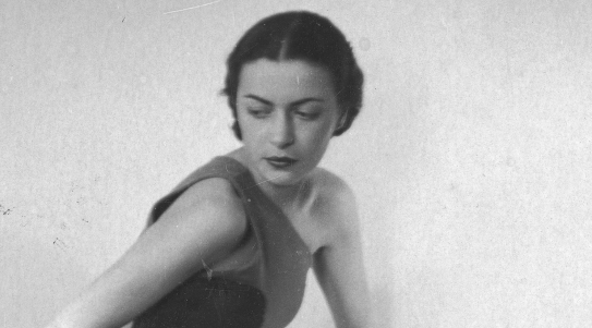  Stefania Grodzieńska, aktorka podczas wykonywania tańca w 1937 roku.  