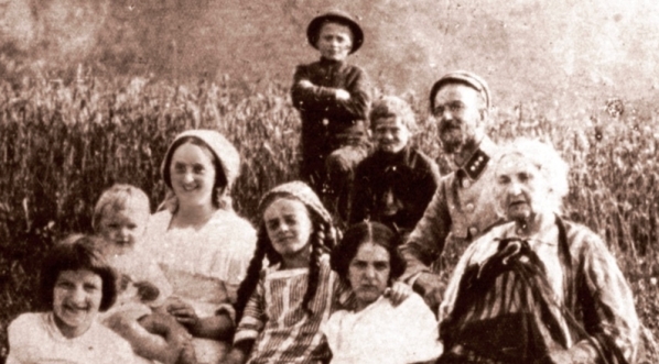  Władysław Rożen w Zakopanem z rodziną w 1917 roku.  