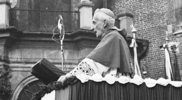  Jubileusz arcybiskupa metropolity krakowskiego ks. Adama Sapiehy w czerwcu 1937 roku.  