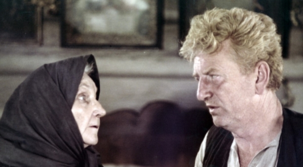  Wanda Łuczycka i Bogusław Sochacki w filmie Stanisława Różewicza "Diabeł" z 1985 roku.  