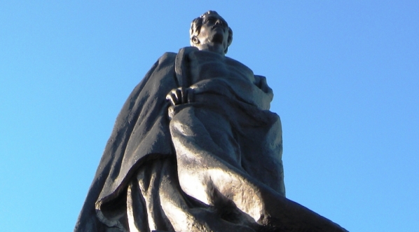  Pomnik Juliusz Słowackiego w Warszawie. (2)  
