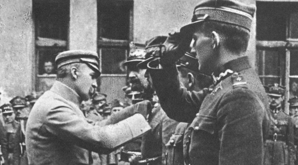  Odznaczenie oficerów Wojska Polskiego przez Naczelnika Państwa Józefa Piłsudskiego 14.09.1920 r.  