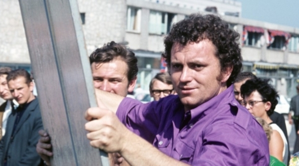  Andrzej Kondratiuk podczas realizacji filmu "Hydrozagadka" w 1970 roku.  