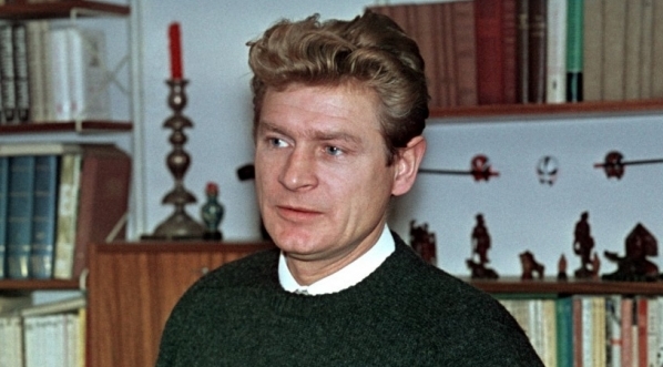  Stanisław Mikulski.  