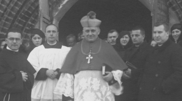  Nabożeństwo w jednym z kościołów w Wilnie 9.12.1934 r.  