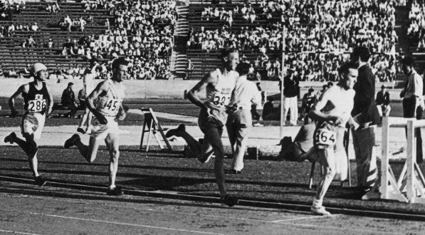  Bieg na 10 000 metrów podczas Igrzysk Olimpijskich w Los Angeles w 1932 roku.  