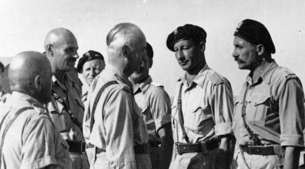  Wizyta generała Kazimierza Sosnkowskiego na Bliskim Wschodzie w 1943 roku.  
