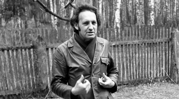  Andrzej Wajda w 1970 roku podczas kręcenia filmu "Brzezina".  