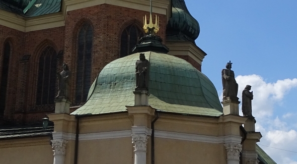 Katedra poznańska od strony wschodniej.  