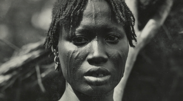  Francuska Afryka Równikowa, kobieta z ludu Sara.  