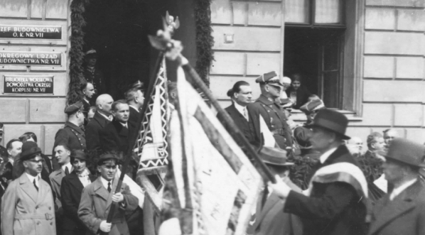  Uroczystość poświęcenia sztandaru Związku Peowiaków w Poznaniu w kwietniu 1933 roku. (2)  
