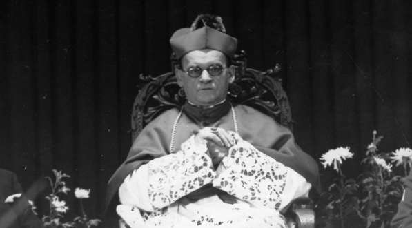 Jubileusz 25 - lecia kapłaństwa biskupa częstochowskiego ks. Teodora Kubiny w listopadzie 1931 roku.  