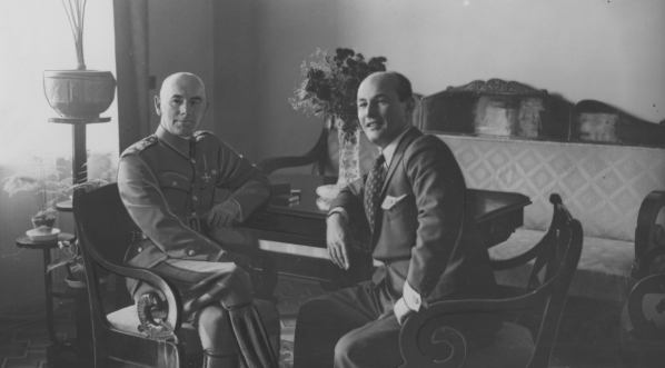  Jan Kiepura podczas pobytu w Warszawie. (lipiec 1936 r.)  