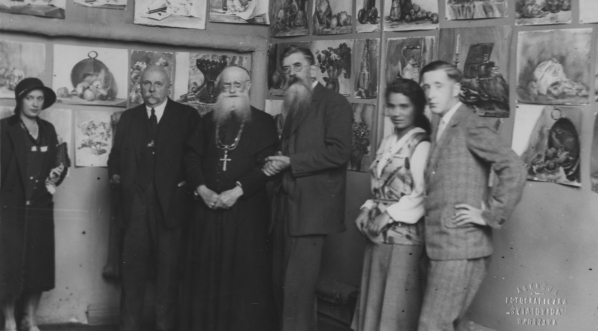  Wystawa prac uczniów Szkoły Sztuk Pięknych im. Wojciecha Gersona w Warszawie we wrześniu 1930 roku.  