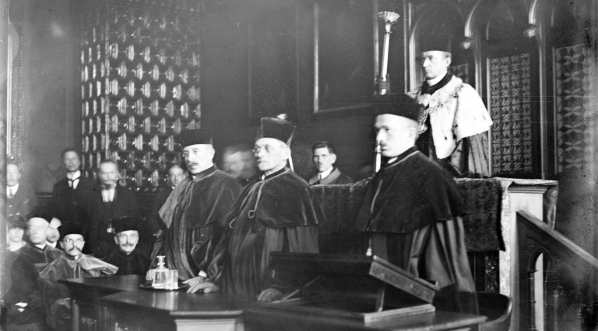  Akademia z okazji 900 rocznicy koronacji Bolesława Chrobrego na Uniwersytecie Jagiellońskim w Krakowie. (1925 r.)  