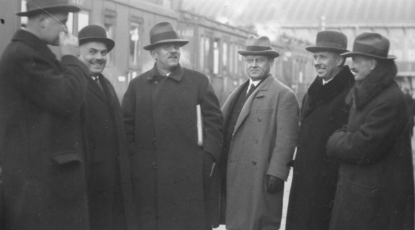  Profesor Kazimierz Bartel przed wyjazdem do Lwowa w 1932 r.  