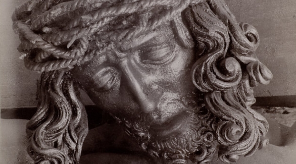  Głowa Chrystusa - fragment krucyfiksu Wita Stwosza z kolekcji Germanisches Nationalmuseum w Norymberdze.  