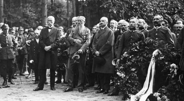  Uroczystość poświecenia kaplicy poległych w Brodnicy w 1927 roku.  