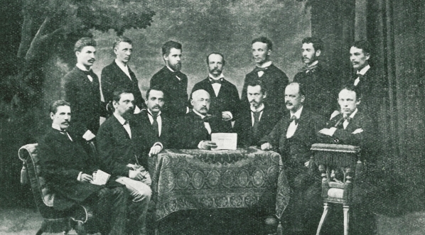 Biuro stenograficzne Sejmu lwowskiego z r. 1880.  