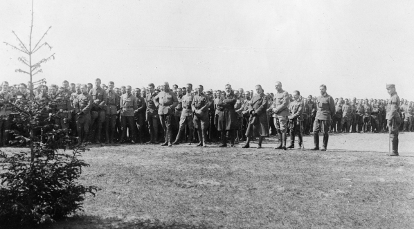  Uroczystości w Optowej z okazji ostatecznego uznania 7 pułku Legionów 30.05.1916 r. (1)  
