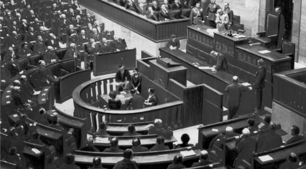  Otwarcie sesji sejmowej przez marszałka Polski Józefa Piłsudskiego w Warszawie, 27.03.1928 r.  