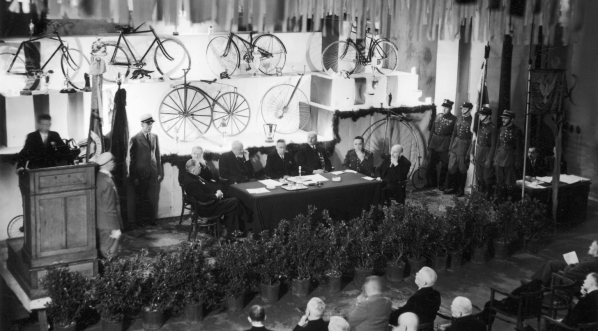  Jubileusz 50 lecia Warszawskiego Towarzystwa Cyklistów we wrześniu 1936 roku.  
