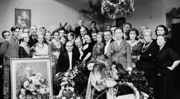  Jubileusz 40-lecia pracy aktorskiej i 25-lecia pracy autorskiej Stefana Turskiego zorganizowany w Teatrze im. Juliusza Słowackiego w Krakowie w grudniu 1936 roku.  