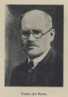 Kurator Jan Riemer. ...