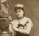 Bronisława Dowiakowska w kreacji scenicznej.