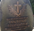 Grób Antoniego Abrahama na cmentarzu przy kościele p.w. Św. Michała Archanioła w Gdyni-Oksywiu.