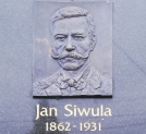 Portret posła Jana Siwuli - płaskorzeźba w Paszczynie.