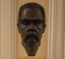 Józef Piłsudski - rzeźba (glowa) w budynku PAU w Krakowie.