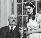 Mieczysław Frenkiel i Halina Cieszkowska w przedstawieniu  „Dwór we Włodkowicach” Zygmunta Przybylskiego w Teatrze Nowym w Poznaniu.