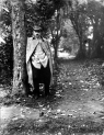 Marszałek Polski Józef Piłsudski w parku belwederskim. (1921 - 1926 r.)