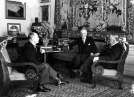 Prezes Izby Polsko-Australijskiej Dalwood (z prawej) i konsul Władysław Noskowski (z lewej) na audiencji u prezydenta RP Ignacego Mościckiego. (25 czerwca  1935 r.)