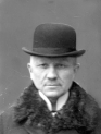 Stefan Ossowski, minister przemysłu i handlu. Fotografia portretowa. (fot.  Saryusz Wolski)